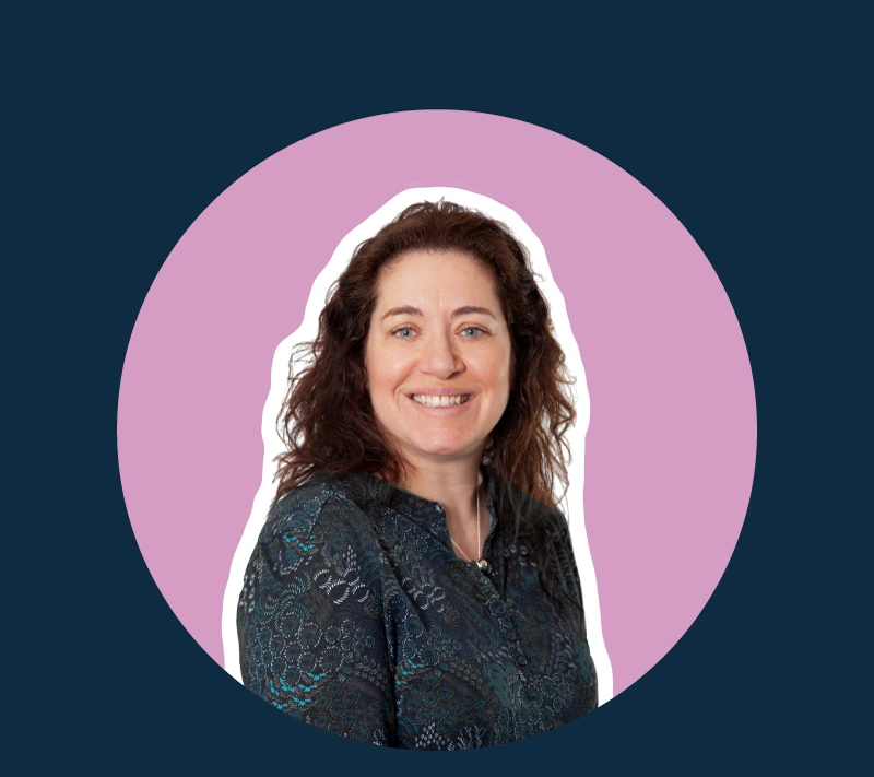 Photo de Julie Mercey, graphiste freelance spécialisée communication visuelle - Lozère